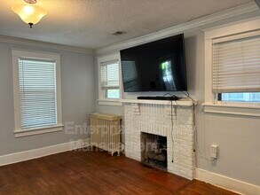 2371 Parkway Pl in Memphis, TN - Building Photo - Building Photo