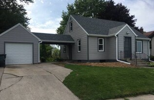 819 Chicago St in Sheboygan Falls, WI - Building Photo