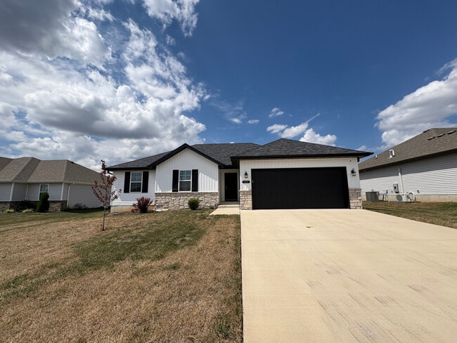 693 N Jozlynn Ave in Republic, MO - Building Photo - Building Photo