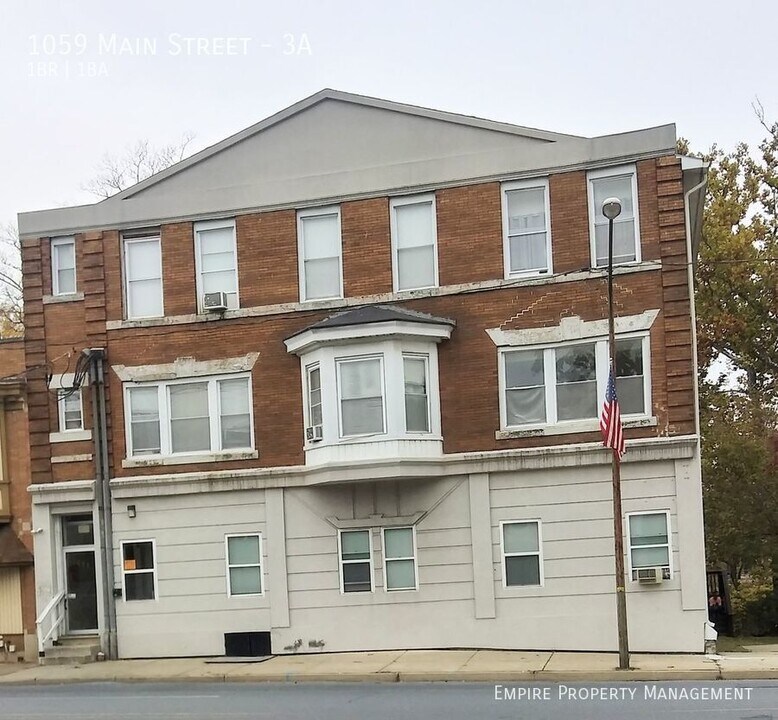 1059 Main St in Northampton, PA - Building Photo
