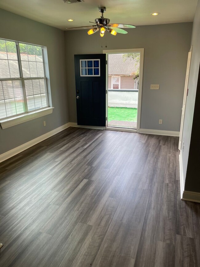 property at 440-440 S Clark St