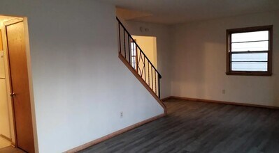1316 Circle Terrace Blvd NE in Minneapolis, MN - Building Photo - Building Photo