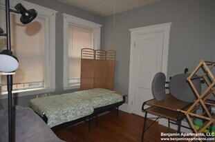 463 Park Dr, Unit 14 in Boston, MA - Building Photo