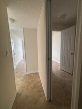 480 Executive Center Dr in West Palm Beach, FL - Foto de edificio - Building Photo