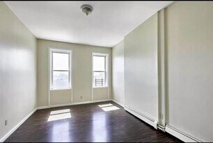 157 Monticello Ave in Jersey City, NJ - Building Photo