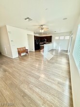 7942 Ivy Run St in Las Vegas, NV - Building Photo - Building Photo