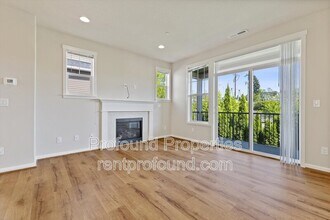 13086 SW Aubergine Ter in Sherwood, OR - Building Photo - Building Photo