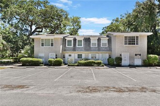 440 Park Ave in St. Simons Island, GA - Foto de edificio - Building Photo