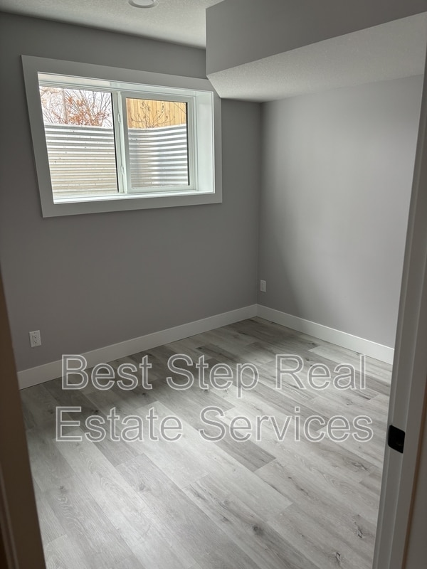 10505-10563 63 Ave NW in Edmonton, AB - Building Photo - Building Photo