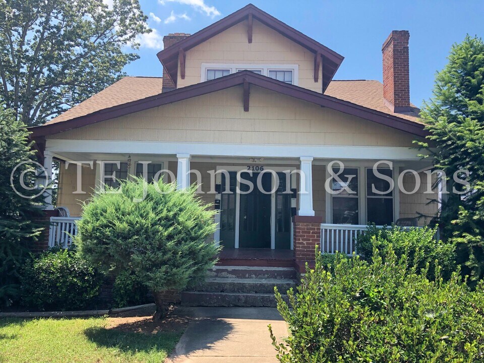 2106 S Main St in Winston-Salem, NC - Building Photo