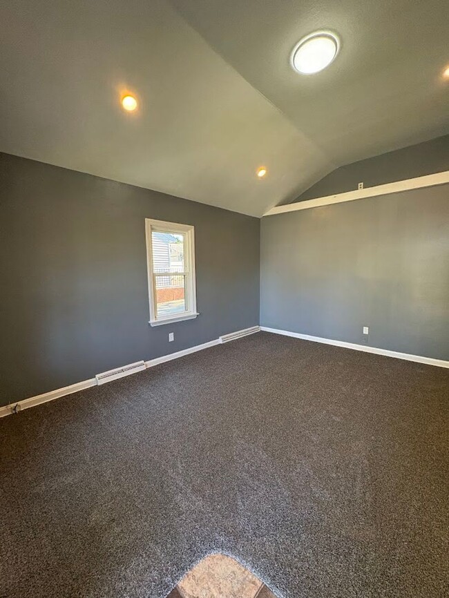 1320 Eastwood Ave in Akron, OH - Building Photo - Building Photo