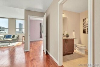 206 Park Blvd in San Diego, CA - Foto de edificio - Building Photo