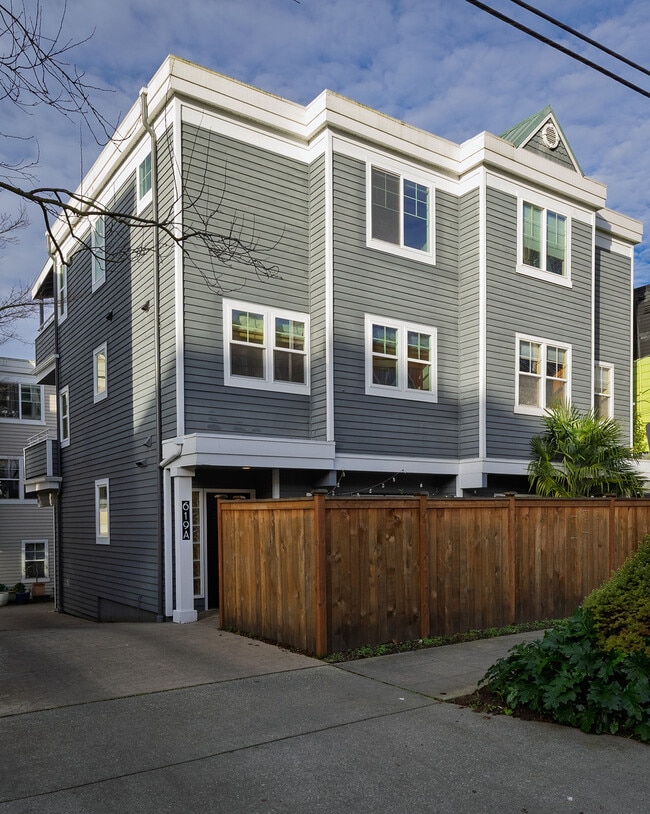 property at 619 Federal Ave E