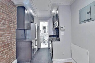 345 W 53rd St, Unit 1 in New York, NY - Building Photo - Building Photo