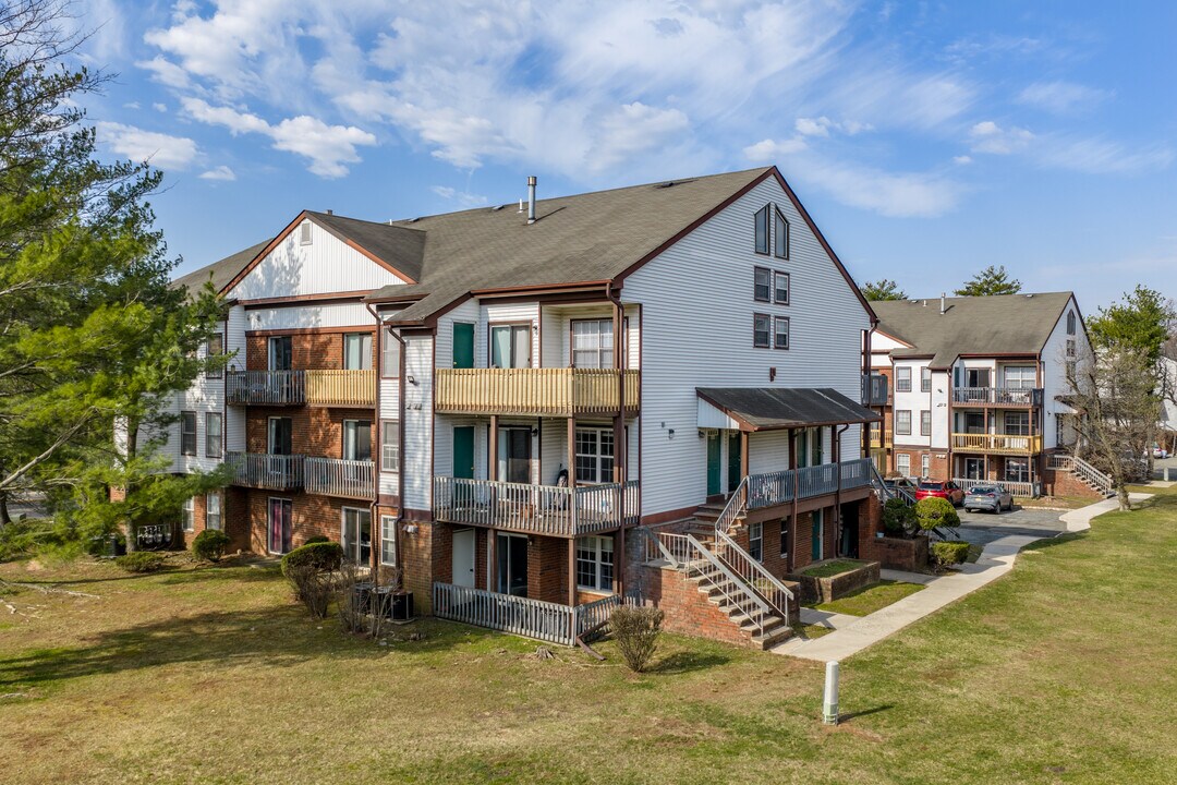 Oxford Arms in Edison, NJ - Foto de edificio