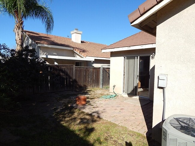 7360 Ayers Rock Rd in Riverside, CA - Building Photo - Building Photo