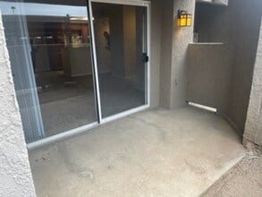 200 E Alessandro Blvd, Unit 39 in Riverside, CA - Foto de edificio - Building Photo