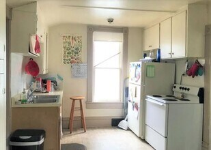 614 E Myrtle St in Bellingham, WA - Building Photo - Building Photo