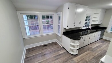 625 Sunset Dr in Sanford, NC - Foto de edificio - Building Photo