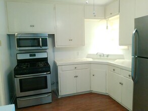 1017 Sorrell St in Corpus Christi, TX - Building Photo - Building Photo