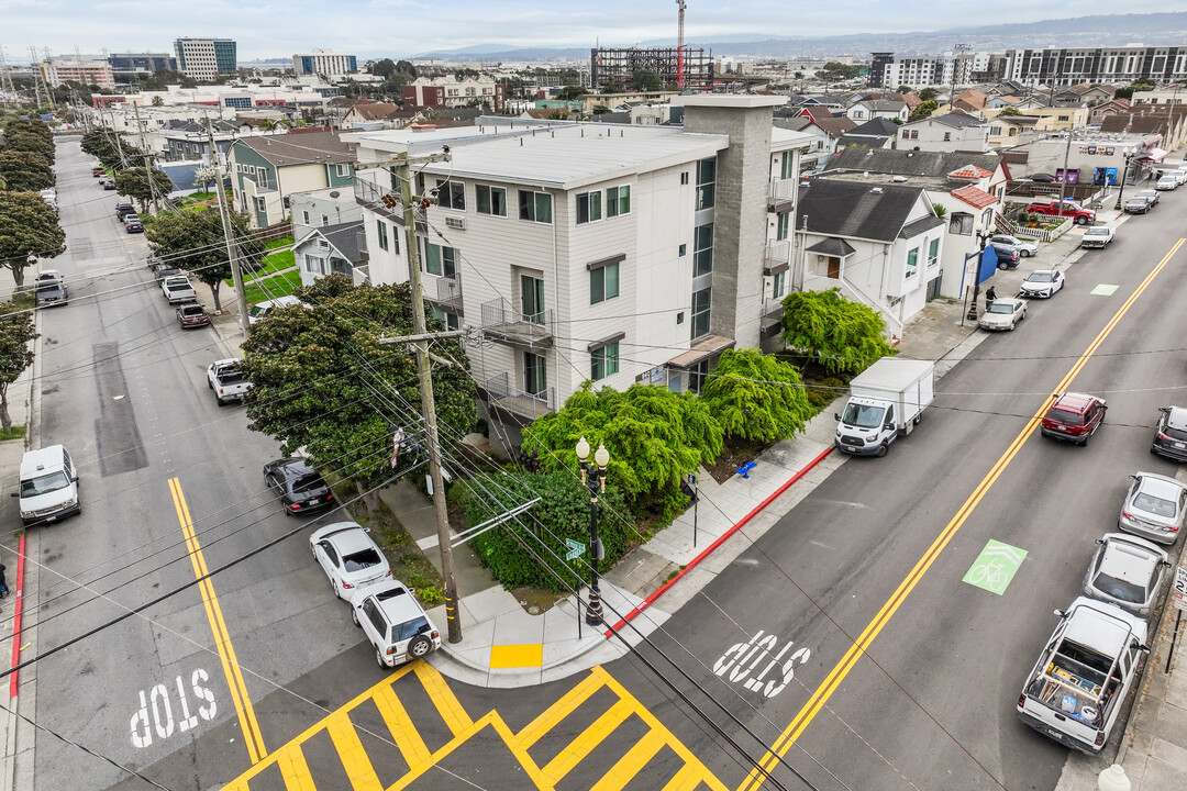 840 Linden Ave in South San Francisco, CA - Building Photo