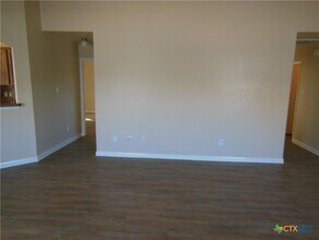 455 Roadrunner Ave in New Braunfels, TX - Building Photo - Building Photo