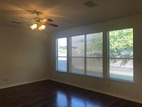 12824 Serafy Ct in Austin, TX - Building Photo - Building Photo