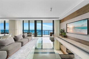 3131 NE 7th Ave in Miami, FL - Building Photo