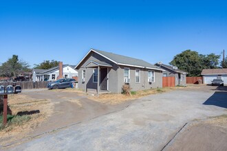 414 Washington Ave in Bakersfield, CA - Building Photo - Building Photo