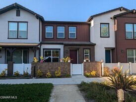 140 Farmhouse Dr in Simi Valley, CA - Building Photo