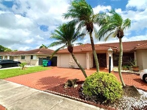 15529 SW 69th Terrace, Unit Side in Miami, FL - Building Photo - Building Photo