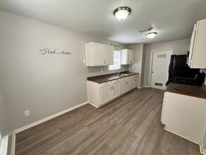 9406 Alcala in Houston, TX - Building Photo - Building Photo