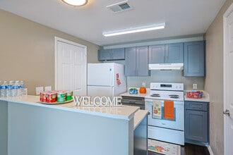 Crystal Falls Crossing in Leander, TX - Foto de edificio - Interior Photo