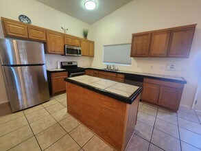 74483 Twilight Dr in Twentynine Palms, CA - Building Photo - Building Photo