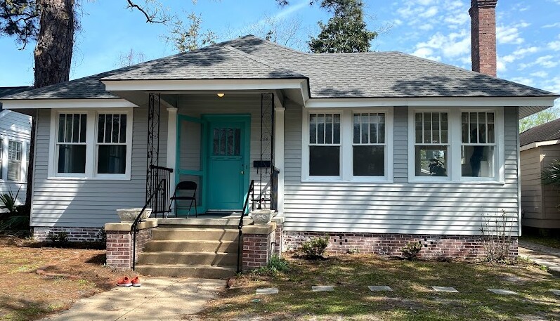 228 E 52nd St in Savannah, GA - Foto de edificio