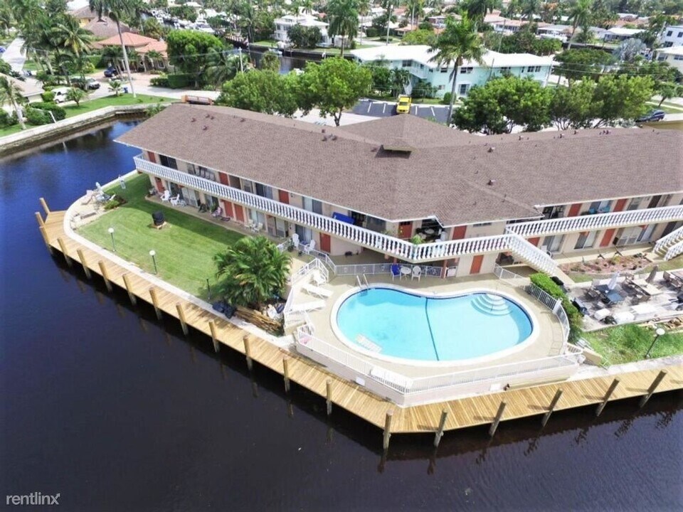 831 SE 22nd Ave in Pompano Beach, FL - Building Photo