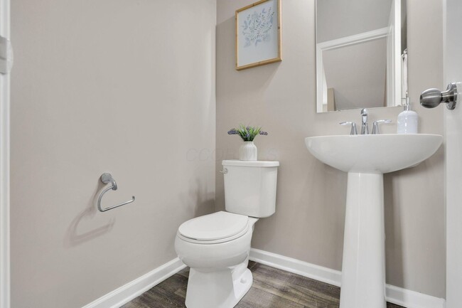 property at 483 Autumn Ridge Cir