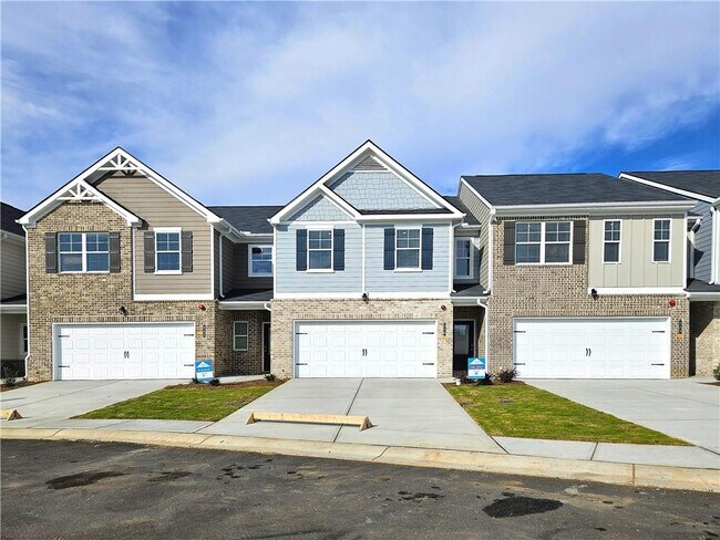 338 Lanier Cir in Woodstock, GA - Foto de edificio - Building Photo