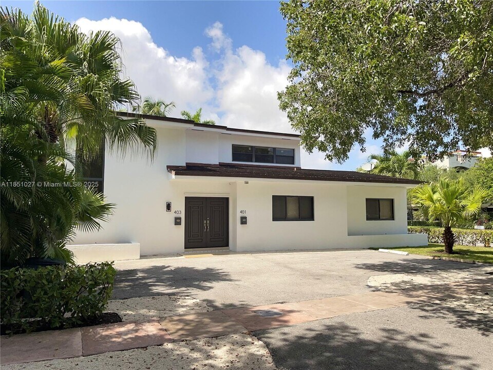 401 Majorca Ave in Coral Gables, FL - Building Photo