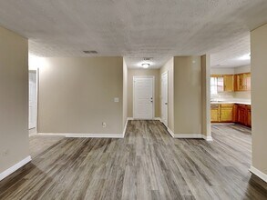 105 Whitehead Dr in Covington, GA - Building Photo - Building Photo