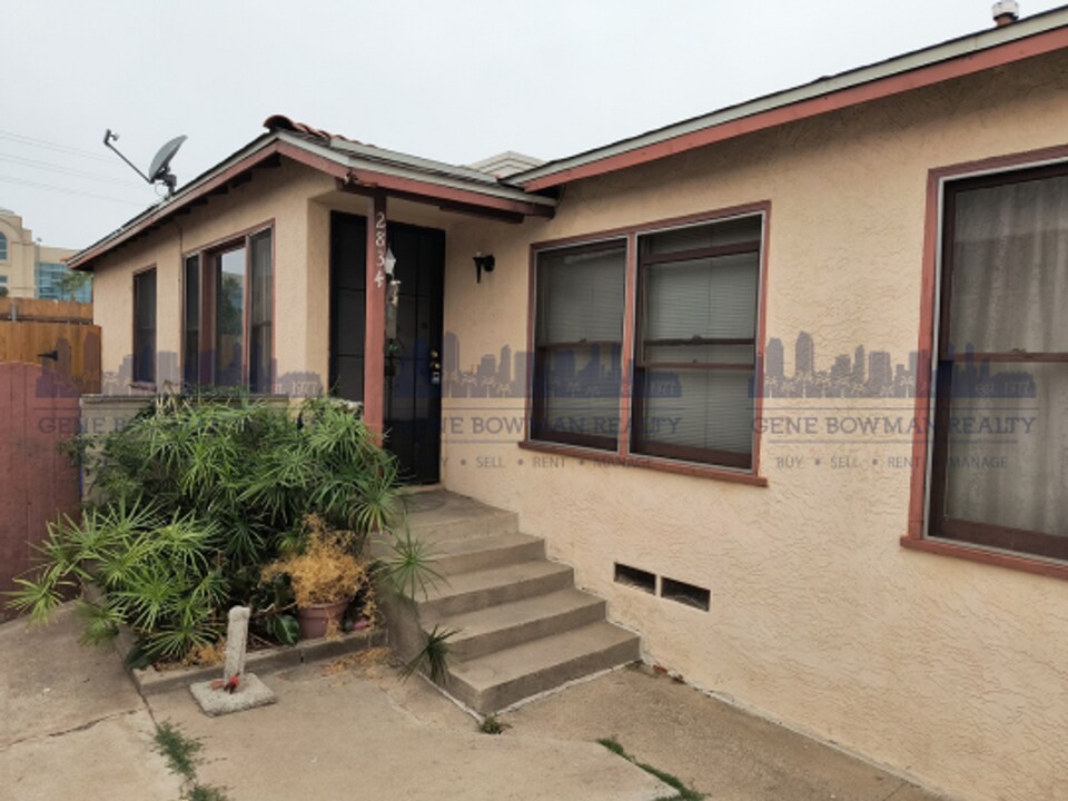 2830 I-Unit -2834 in Lincoln Acres, CA - Building Photo