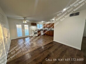 5105 Sandalwood Ln in Arlington, TX - Building Photo - Building Photo