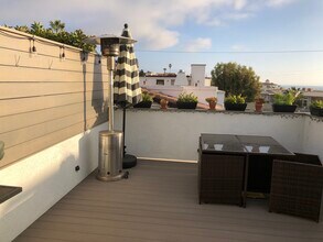 227 La Paloma, Unit D in San Clemente, CA - Building Photo - Building Photo