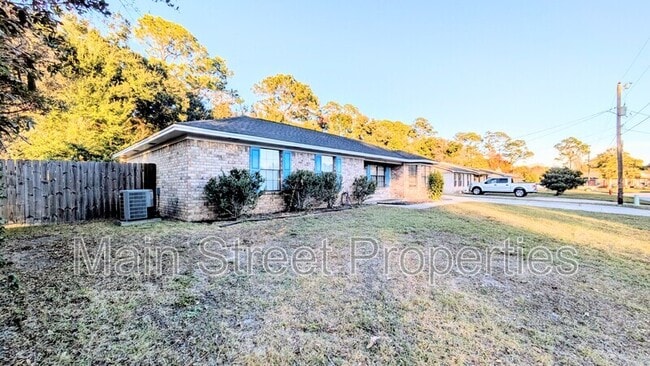 7524 Sandy Creek Dr in Pensacola, FL - Building Photo - Building Photo