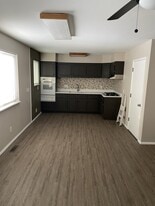 1850 McKelvey Rd in Maryland Heights, MO - Building Photo