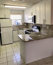 6690 SW 12th St in West Miami, FL - Building Photo - Building Photo