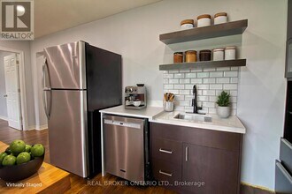 25 Panorama Crescent in Brampton, ON - Building Photo - Building Photo