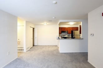 Canton Club Apartments - Canton, MI in Canton, MI - Foto de edificio - Interior Photo