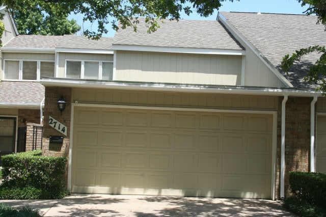 property at 2714 Creekwood Ct