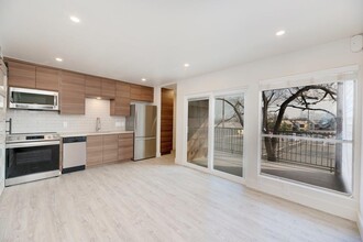 1214 Barton Hills Dr in Austin, TX - Building Photo - Building Photo